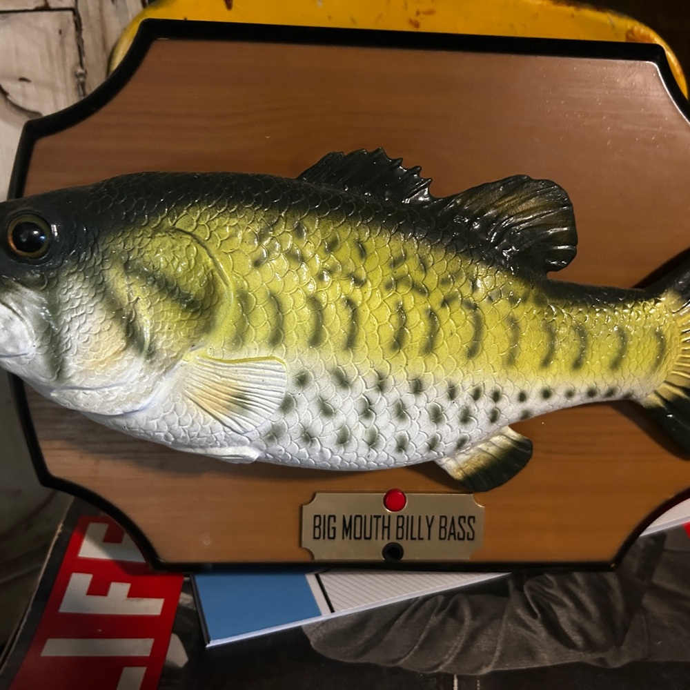 Singing Fish Plaque - Yellow and Black